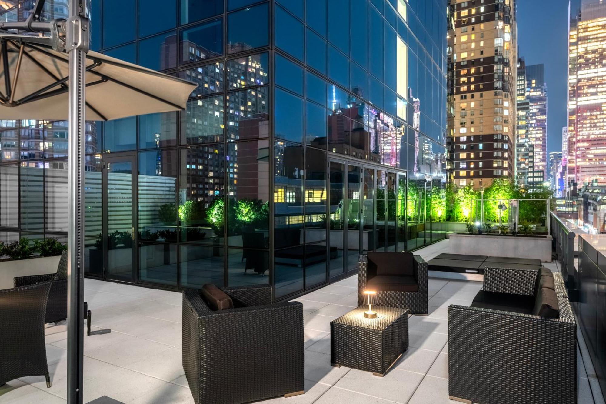 Yotel New York Times Square Екстериор снимка